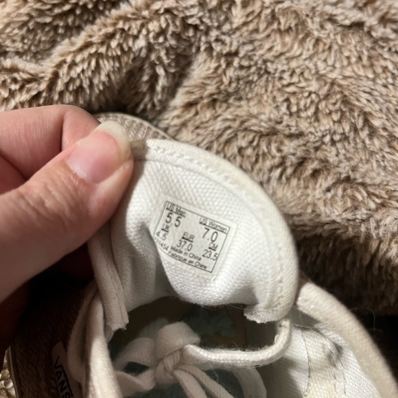 Women’s Vans - Picture 2 of 4